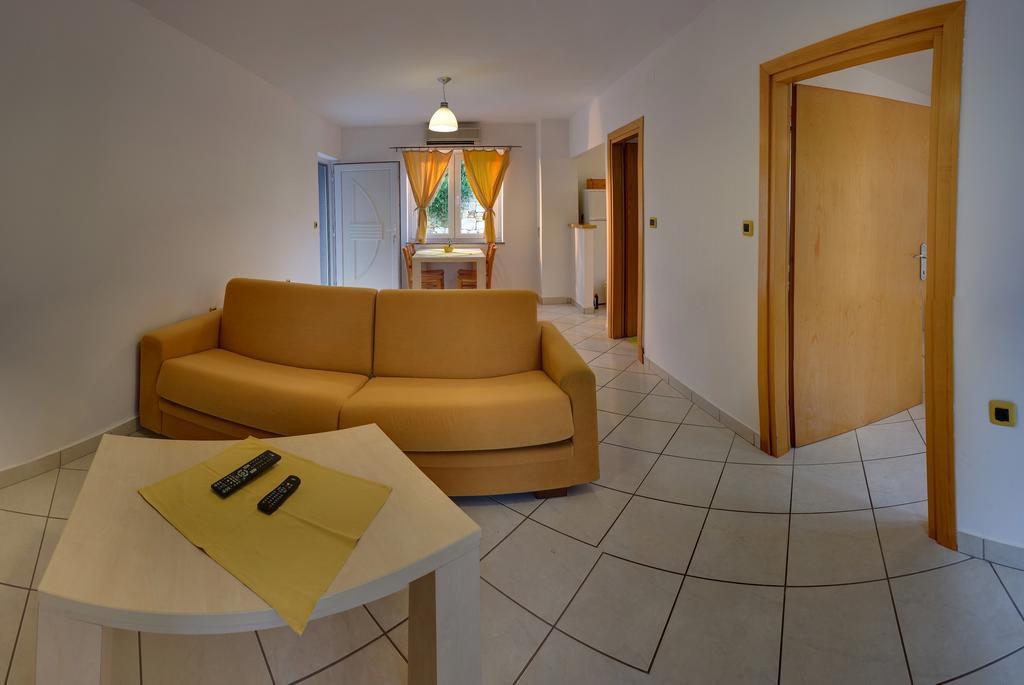 Vis A Vis Apartments Baška Rom bilde