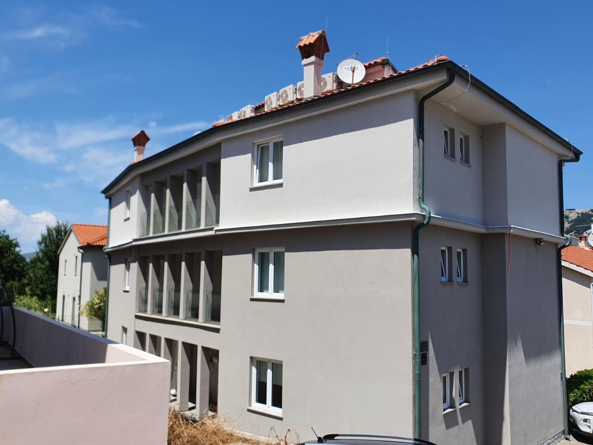 Vis A Vis Apartments Baška Eksteriør bilde
