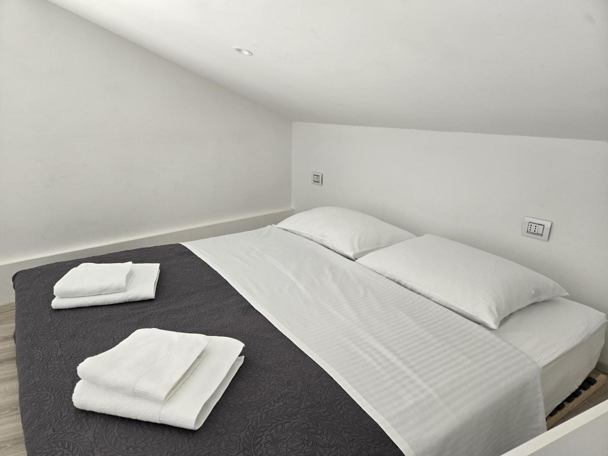 Vis A Vis Apartments Baška Eksteriør bilde