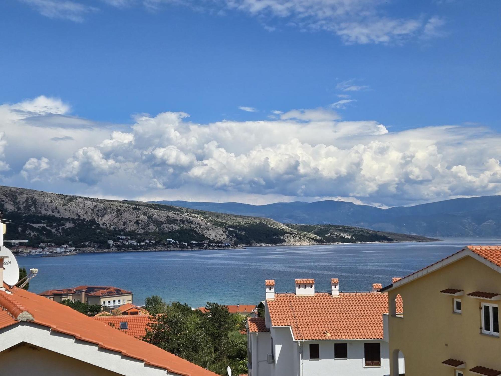 Vis A Vis Apartments Baška Eksteriør bilde