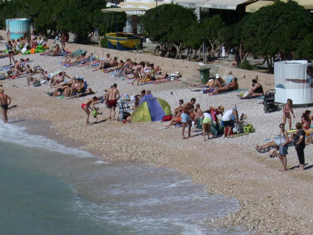 Vis A Vis Apartments Baška Eksteriør bilde